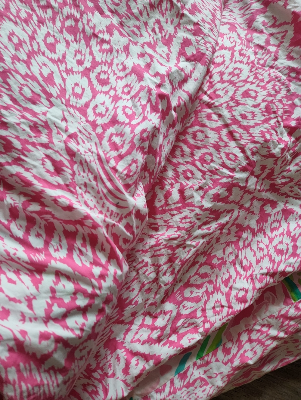 Lilly Pulitzer Pink & Green Tropical Print Quilt Cover by Pottery Barn - Picture 4 of 9
